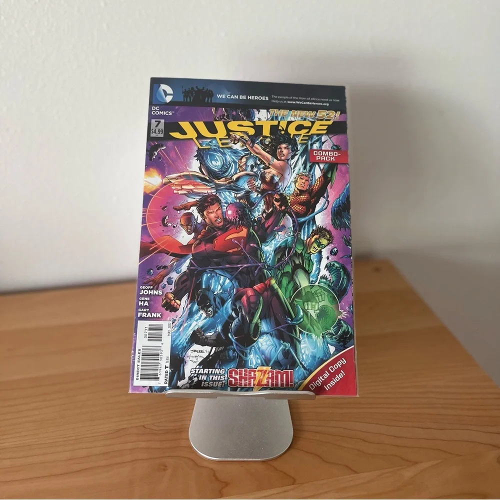 NEW Justice League #7 (May 2012) Comic Book
